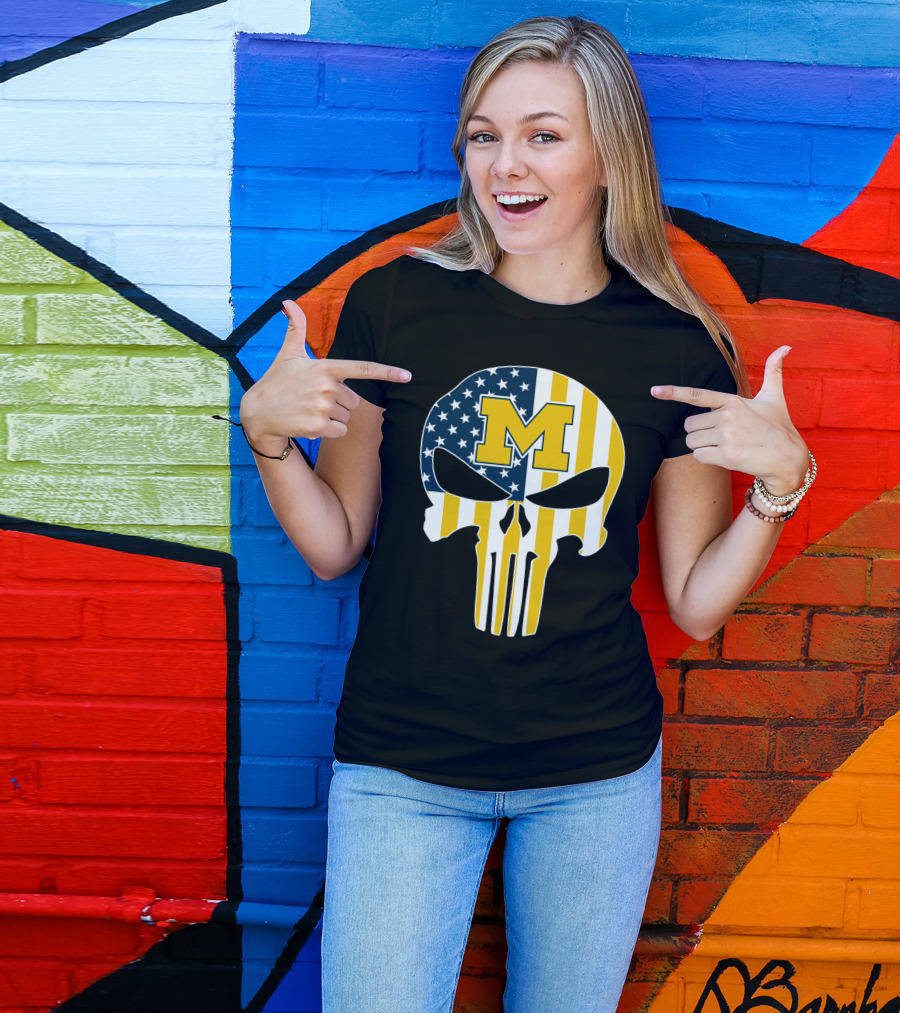 Michigan Wolverines M Logo Skull American Flag T-Shirt