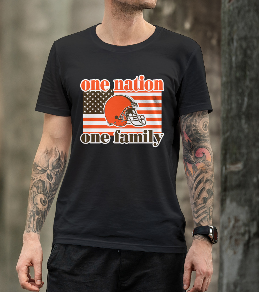 One Nation One Family Cleveland Browns Helmet Flag T-Shirt