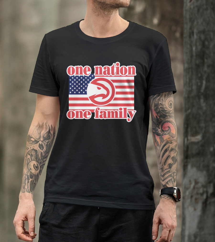 Atlanta Hawks One Nation One Family Usa Flag T-Shirt