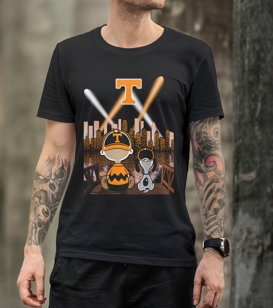 Tennessee Volunteers City Night Skyline With Iconic Cartoon Characters T-Shirt