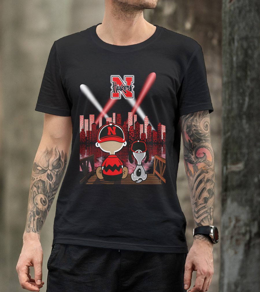 Nebraska Cornhuskers Huskers N City Skyline At Night With Peanuts Characters Charlie Brown And Snoopy T-Shirt