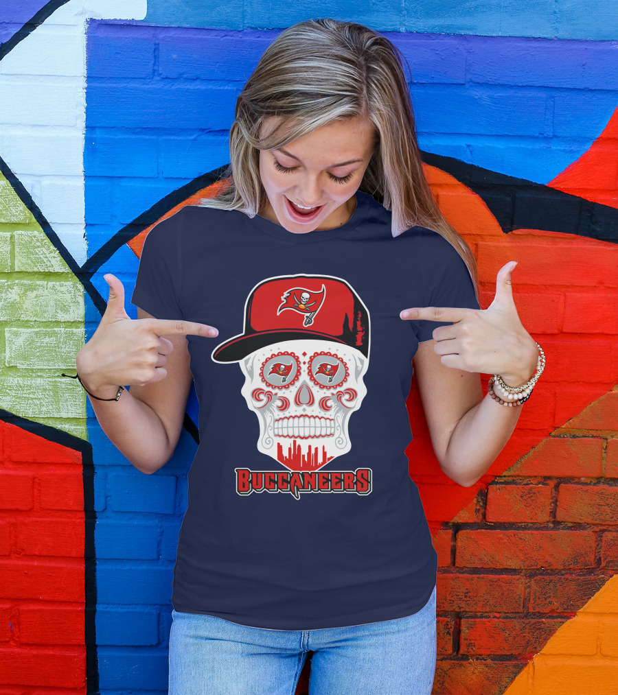 Buccaneers Skull With Hat T-Shirt