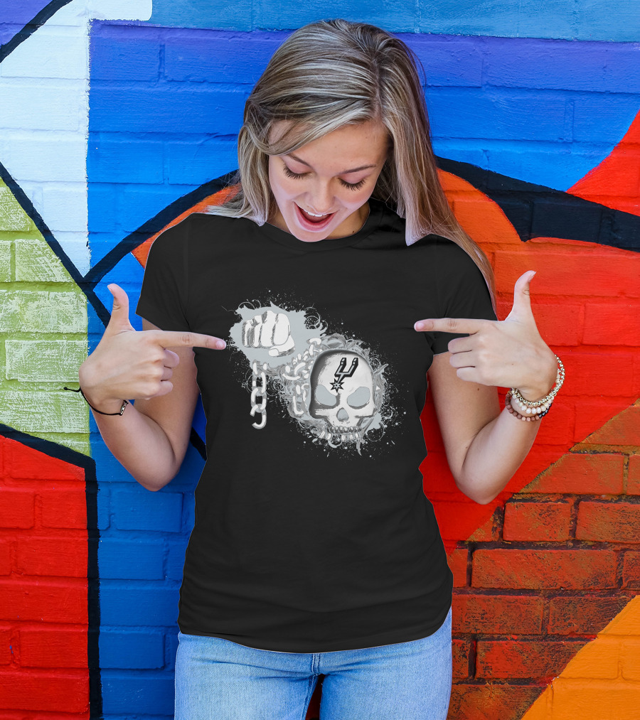 San Antonio Spurs Skull And Fist 196 T-Shirt