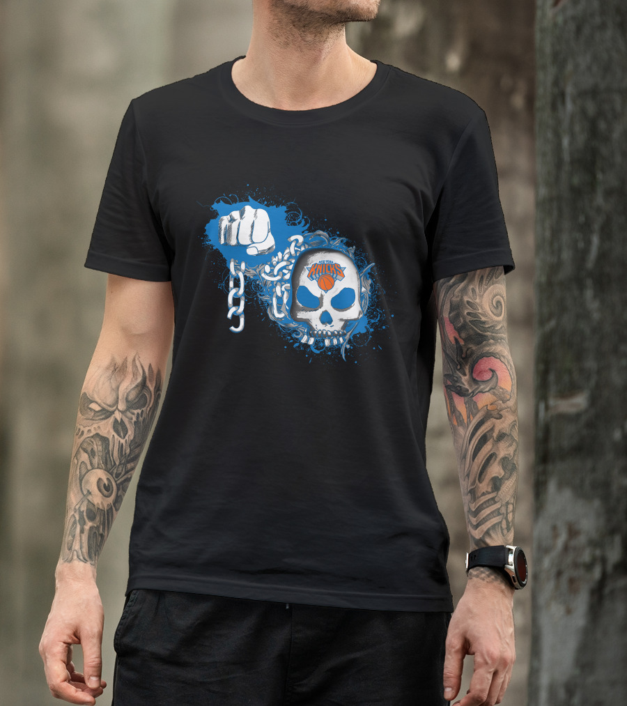 New York Knicks Skull Fist Chain T-Shirt