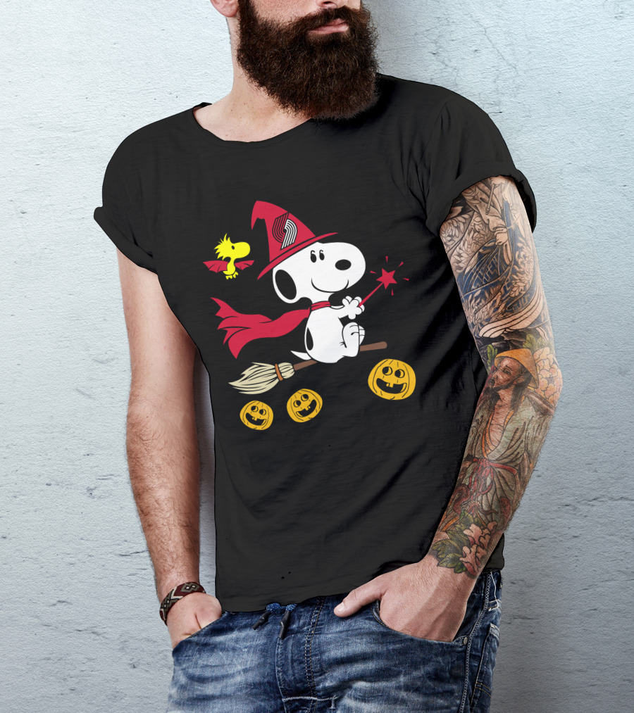 Portland Trail Blazers Happy Halloween Snoopy Witch Broom Woodstock Pumpkins T-Shirt