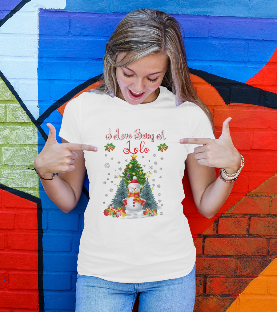 I Love Being A Lolo Snowman Christmas Tree Presents Snowflakes T-Shirt