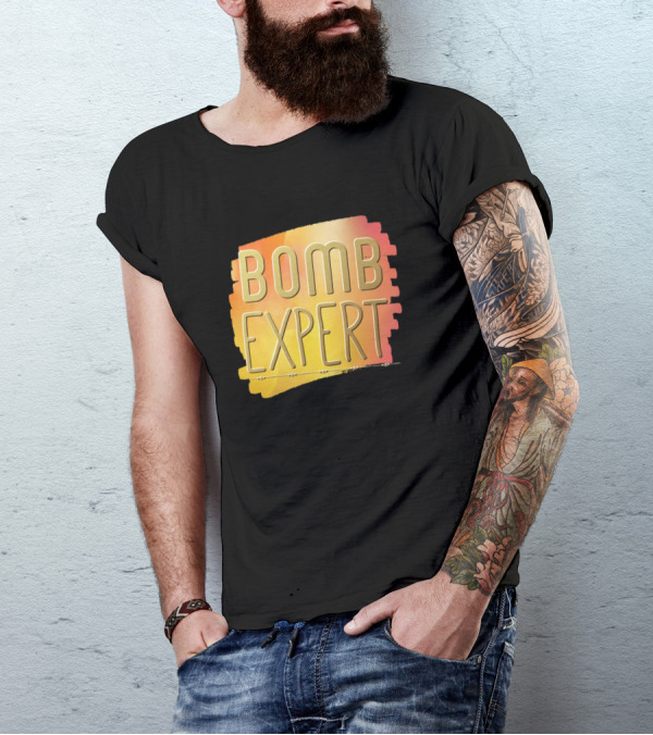 BOMB EXPERT Gradient Text Bold 3D T-Shirt