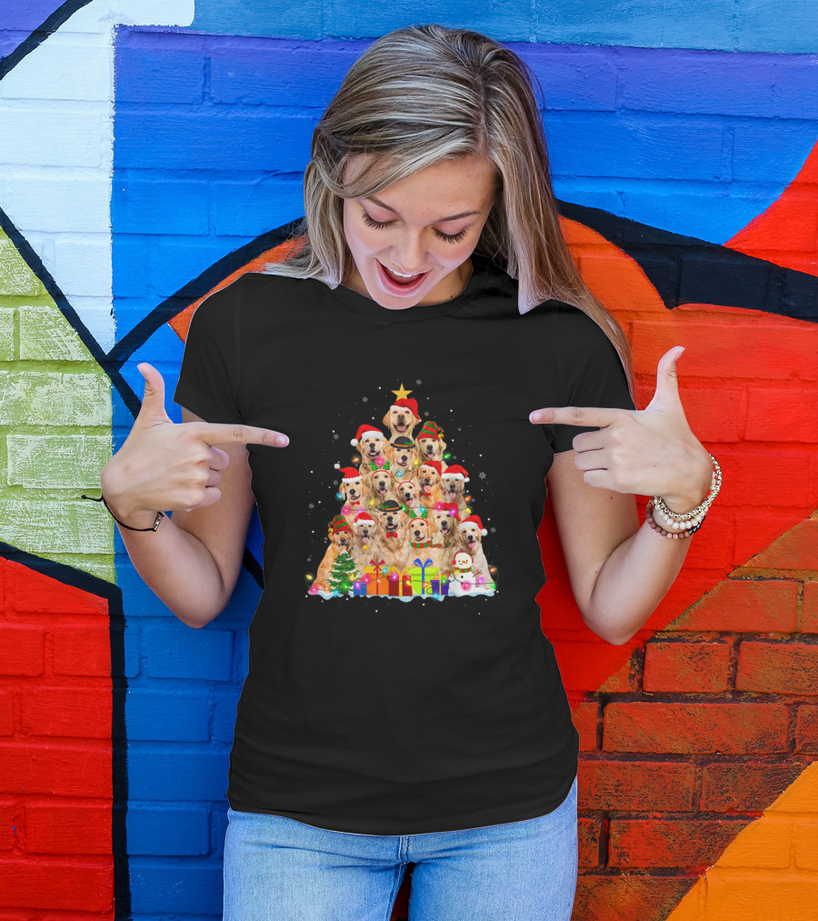 Golden Retrievers Christmas Tree With Santa Hats And Snowflakes T-Shirt