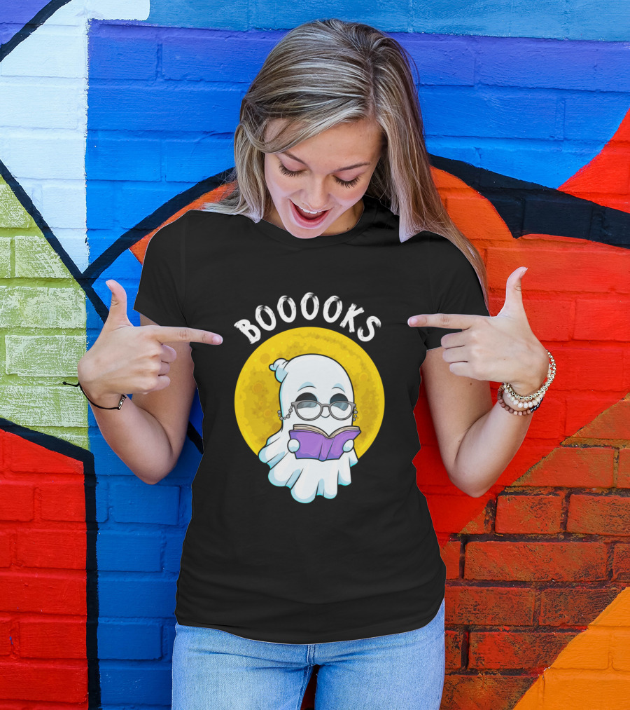 BOOOOKS Moon Ghost Reading Halloween Bookworm T-Shirt