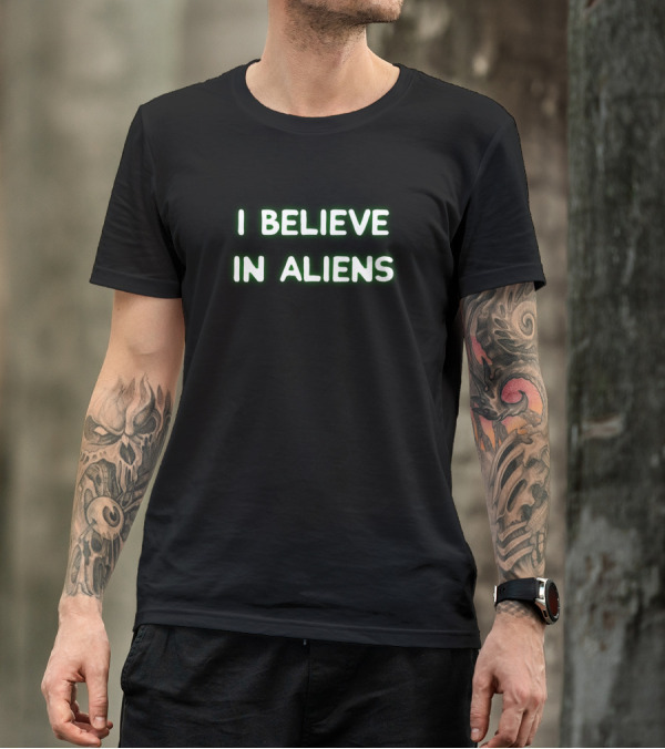 I Believe In Aliens Glow Text T-Shirt