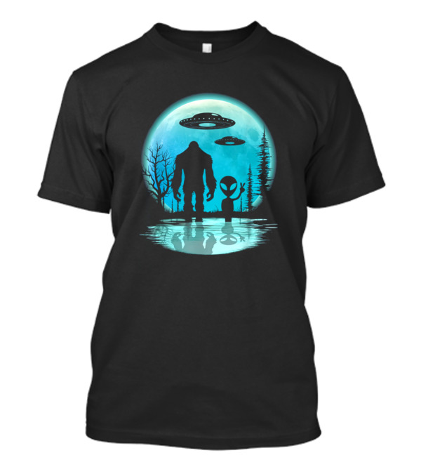Bigfoot And Alien With UFOs Under The Moon I Want To Believe T-Shirt