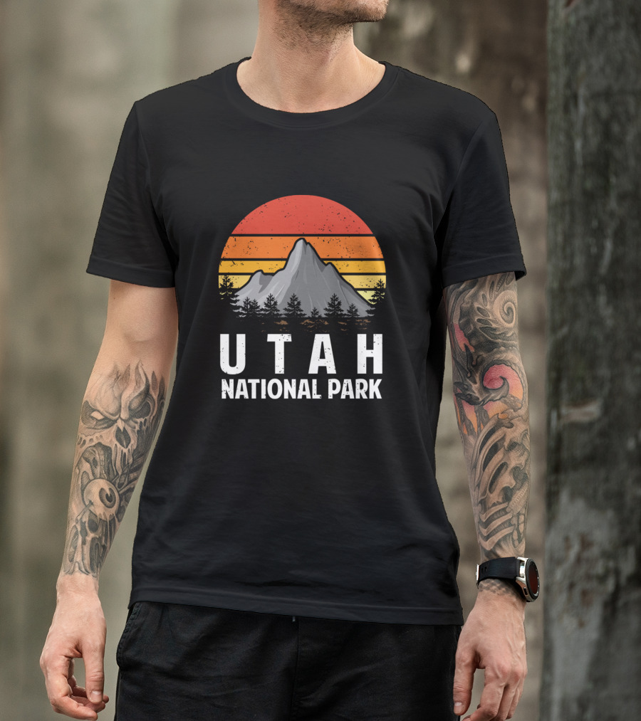 Utah National Park Sunset Mountain Retro T-Shirt