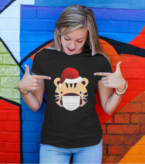 Funny Cute Big Face Tiger Wearing Red Santa Hat Mask T-Shirt