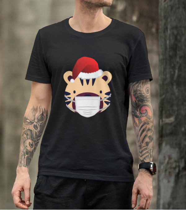 Funny Cute Big Face Tiger Wearing Red Santa Hat Mask T-Shirt