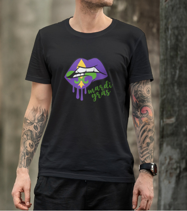 Mardi Gras Lips With Fleur De Lis And Beads Dripping T-Shirt