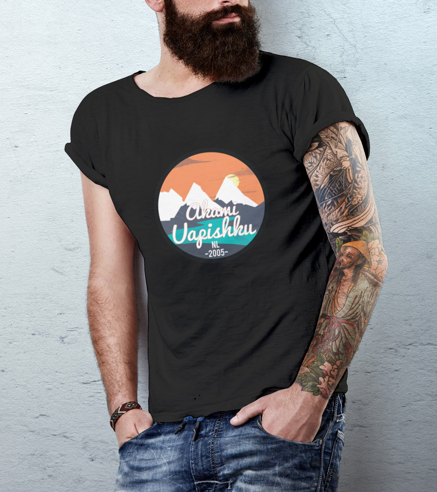 Akami Uapishku NL 2005 National Park Reserve Minimalist Mountains Sunset T-Shirt