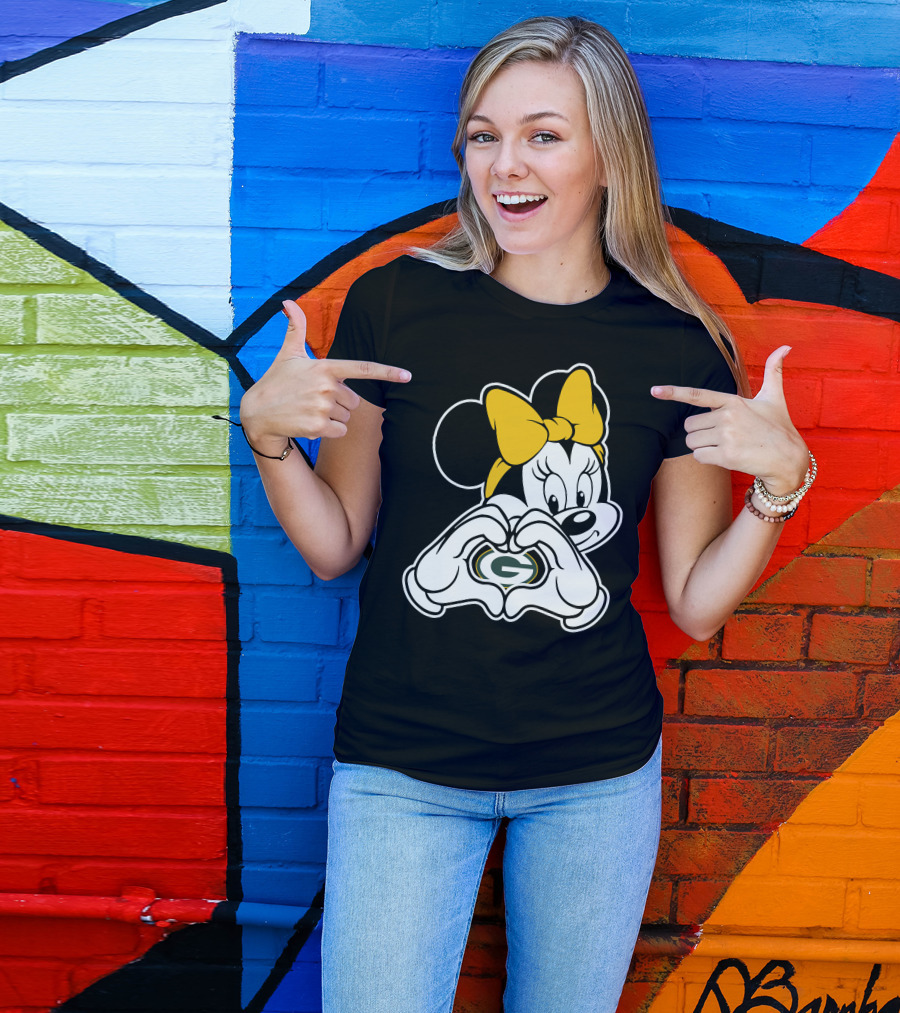 Minnie Mouse Green Bay Packers Heart Hands T-Shirt