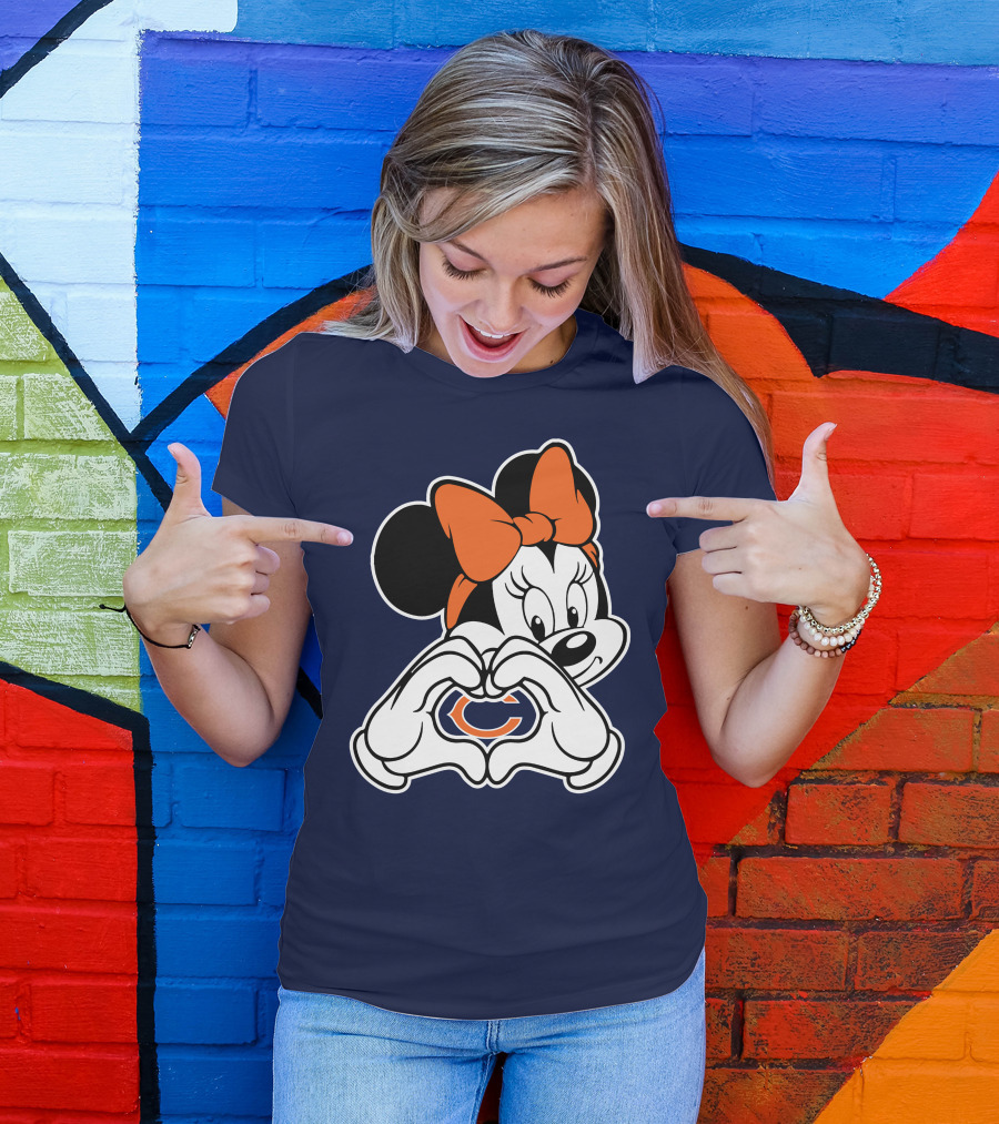 Chicago Bears Minnie Mouse Heart Hands T-Shirt