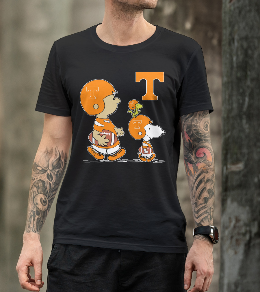Tennessee Volunteers Peanuts Characters Football Helmet Charlie Brown Snoopy Woodstock T-Shirt