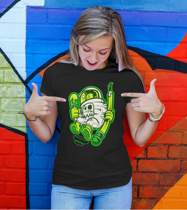 Astronot Green Astronaut With Ice Cream And Paintbrush T-Shirt