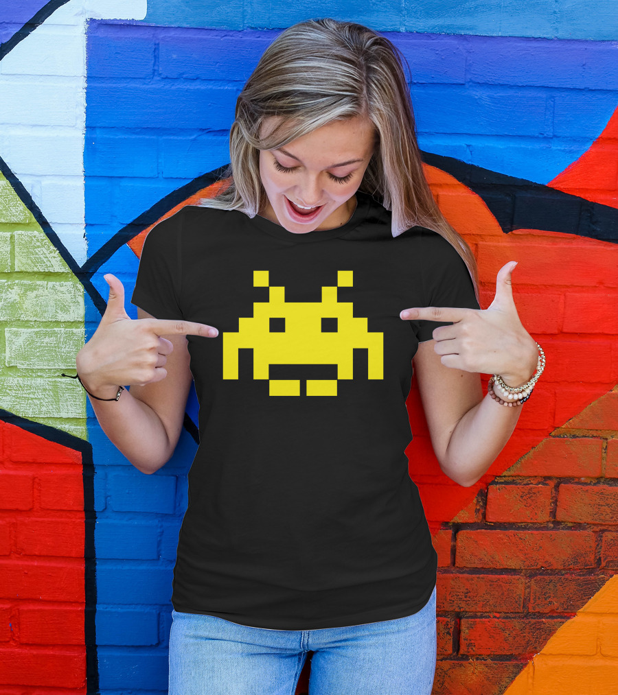 Uomo 4 Space Invaders Anni80 Vintage Videogames Iconic Yellow Alien Pixel T-Shirt
