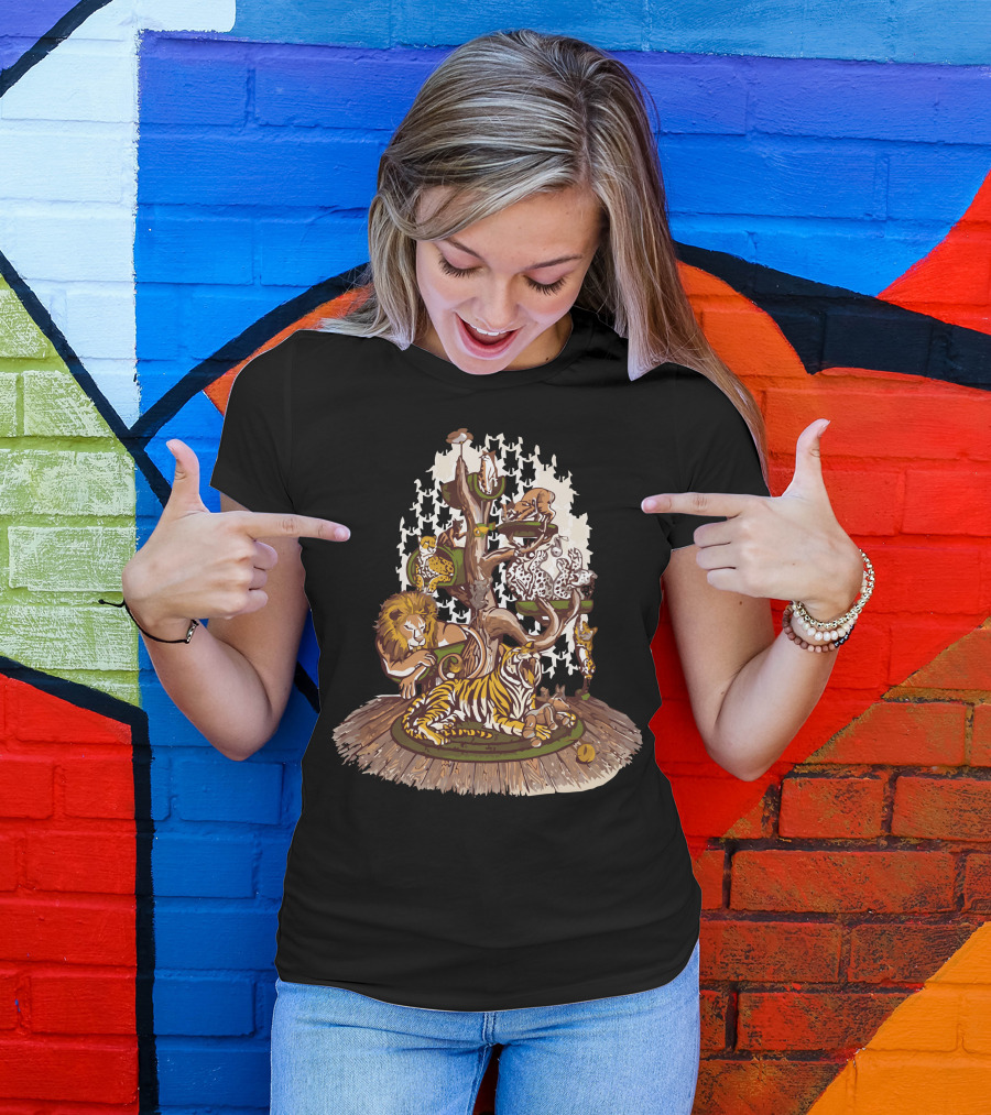 CatS Menagerie Wild Jungle Tree With Lion And Tiger T-Shirt