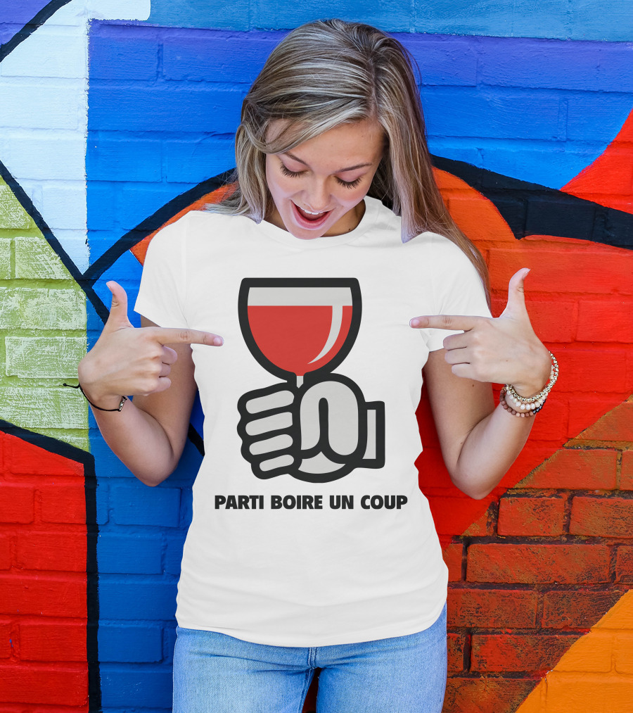 PARTI BOIRE UN COUP Bloc Fist Red Wine Glass T-Shirt