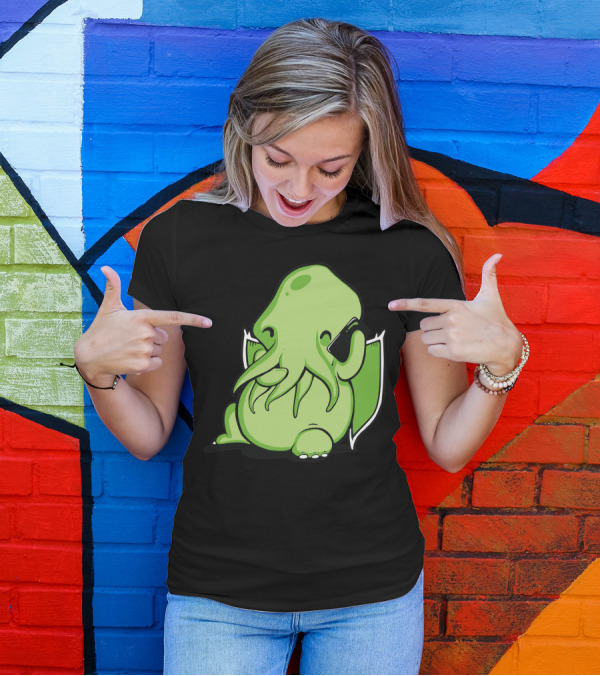 Prank Call Of Cthulhu Lovecraftian Creature With Phone T-Shirt