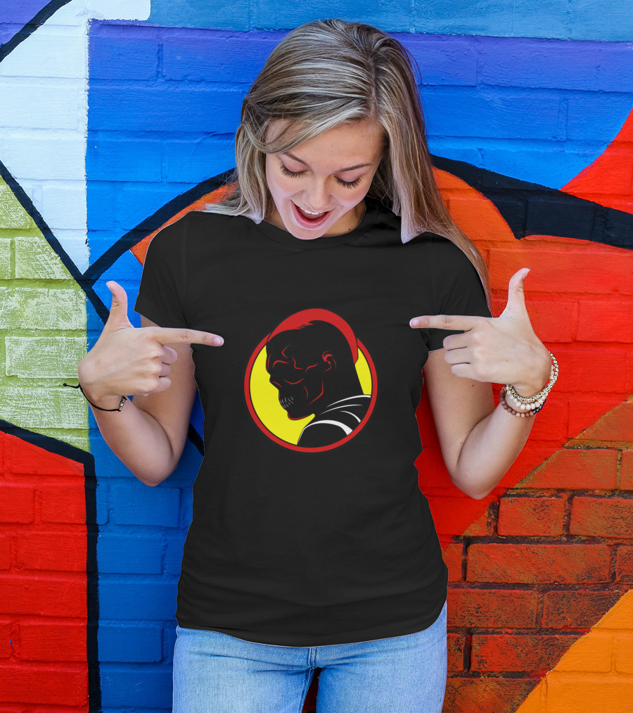 Tracy Skull Red And Yellow Background Circle T-Shirt