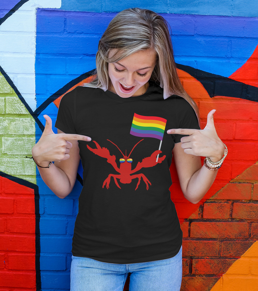 LGBT Crawfish With Pride Rainbow Flag And Glasses T-Shirt