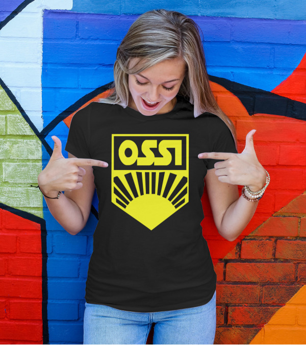 Ossi Fdj Ddr Fun Retro Style Badge With Sunrise T-Shirt