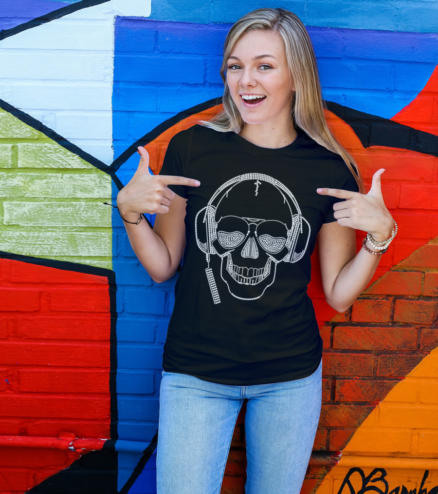 Pearl Skull Headphones Music Beads T-Shirt