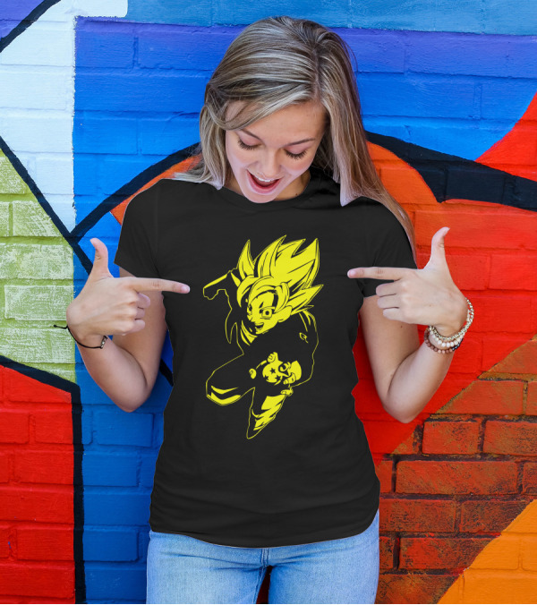 Son Goku Super Saiyan Holding Dragon Ball Z Fun T-Shirt