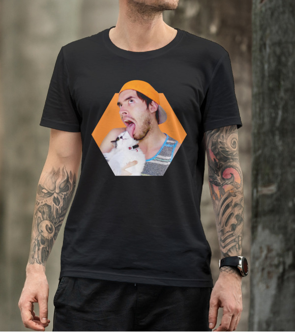 Holasoygerman Licking Cat Hexagonal Photo Orange Hat Tank Top T-Shirt