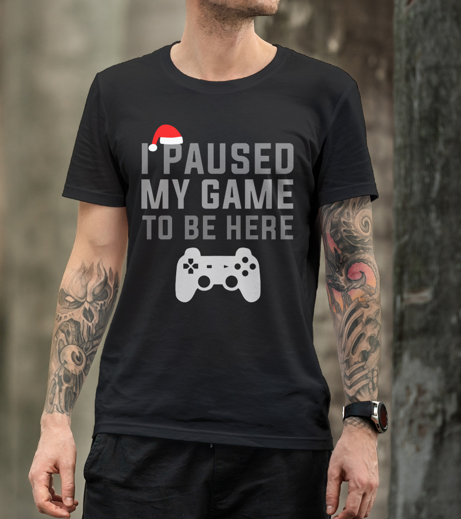 I Paused My Game To Be Here Santa Hat Christmas Gaming Controller T-Shirt
