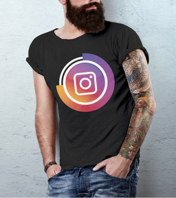 Instagram Camera Icon With Circular Gradient Background T-Shirt