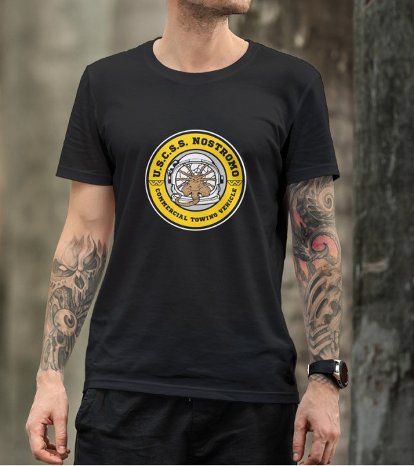 U.S.C.S.S. Nostromo Commercial Towing Vehicle Helmet Badge T-Shirt