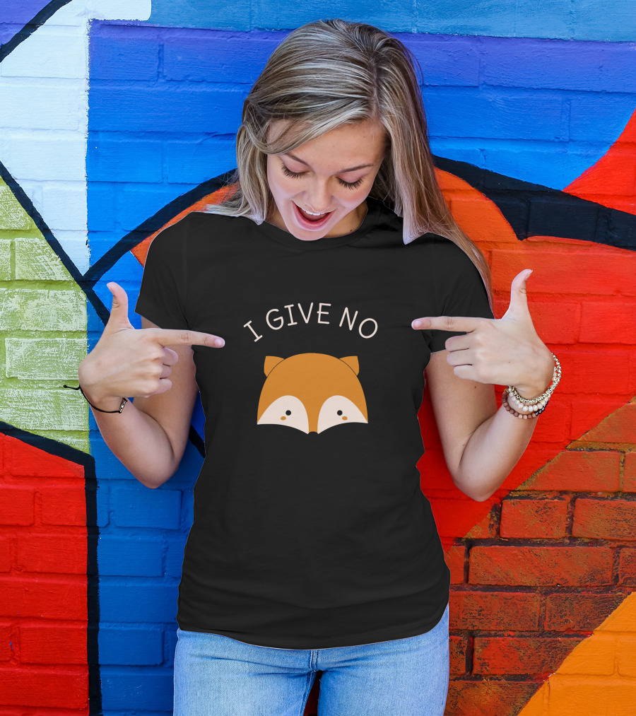 I Give No Fox Pun T-Shirt