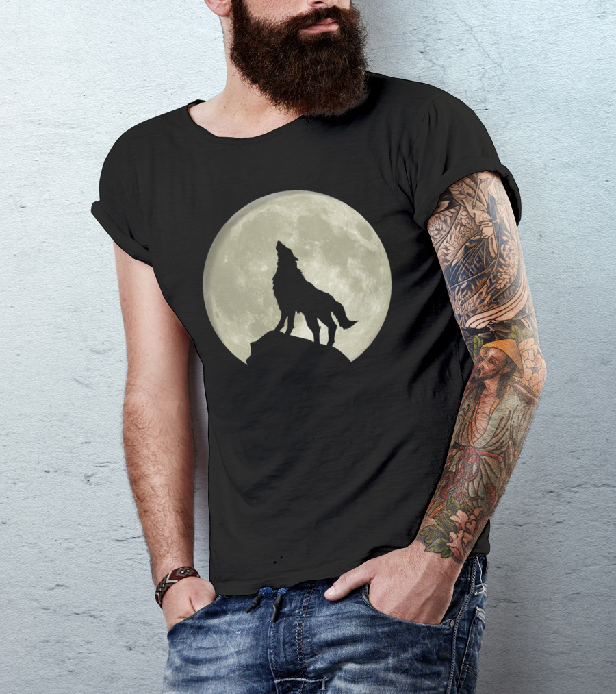 Wolf Howling At Full Moon T-Shirt