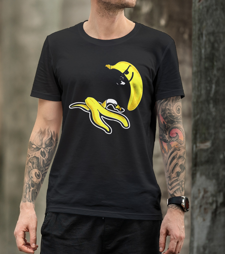 Banana Paparazzi Captures Camera Moment T-Shirt