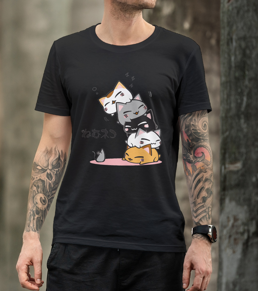 Cute Sleeping Cats Stack With Mouse And Japanese Zzz T-Shirt