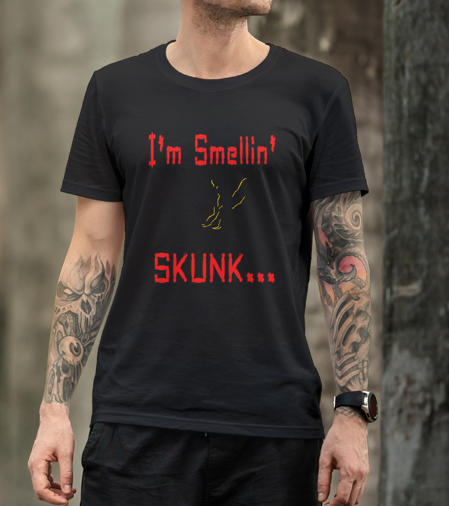 I'm Smellin' Skunk Horseshoes And Nail T-Shirt