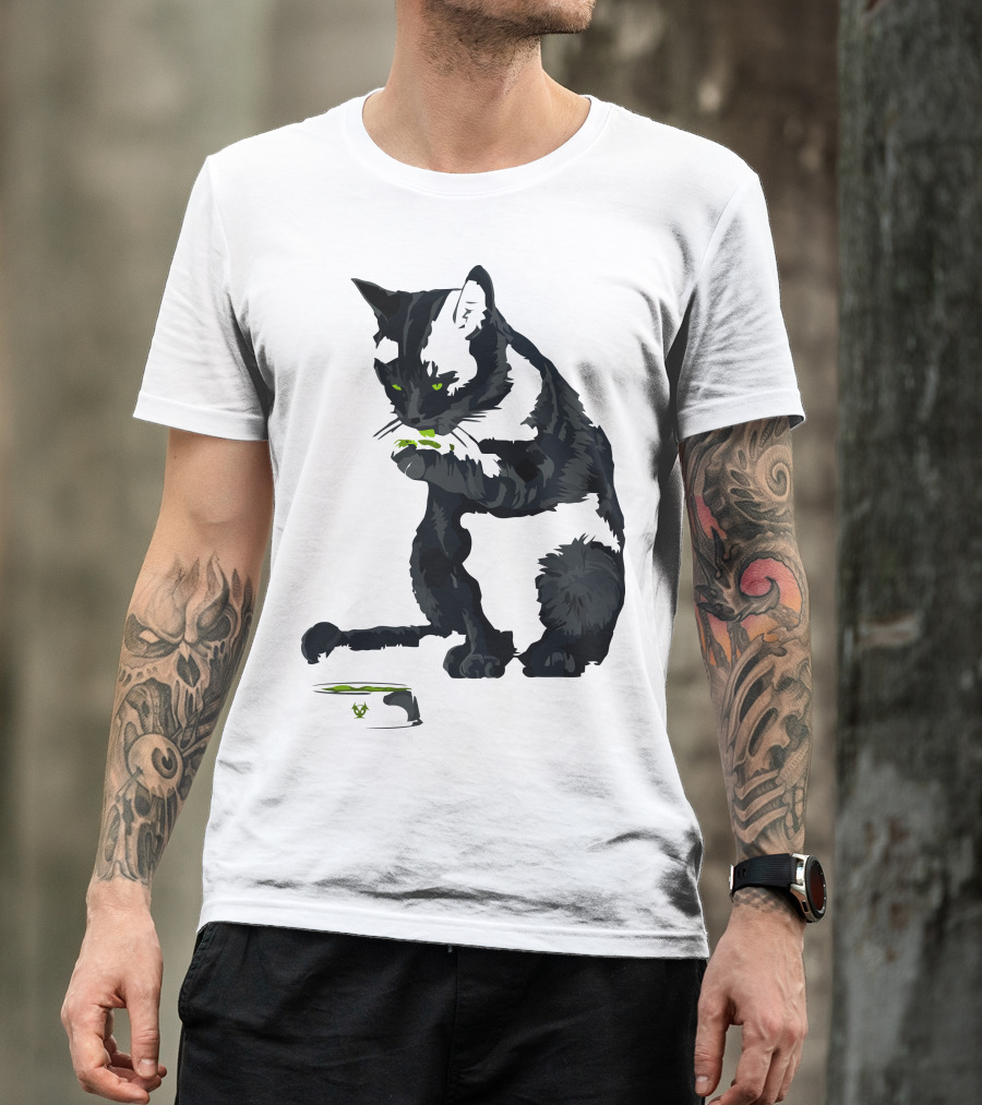 Radioactive Cat With Glowing Eyes And Green Light T-Shirt