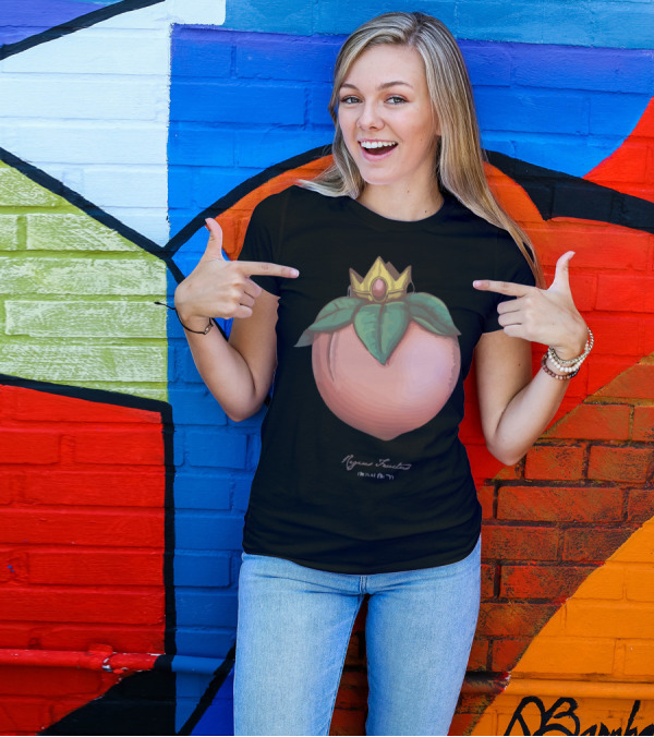 Regius Fructus Crowned Peach With Gold And Gemstone Royal Crown T-Shirt