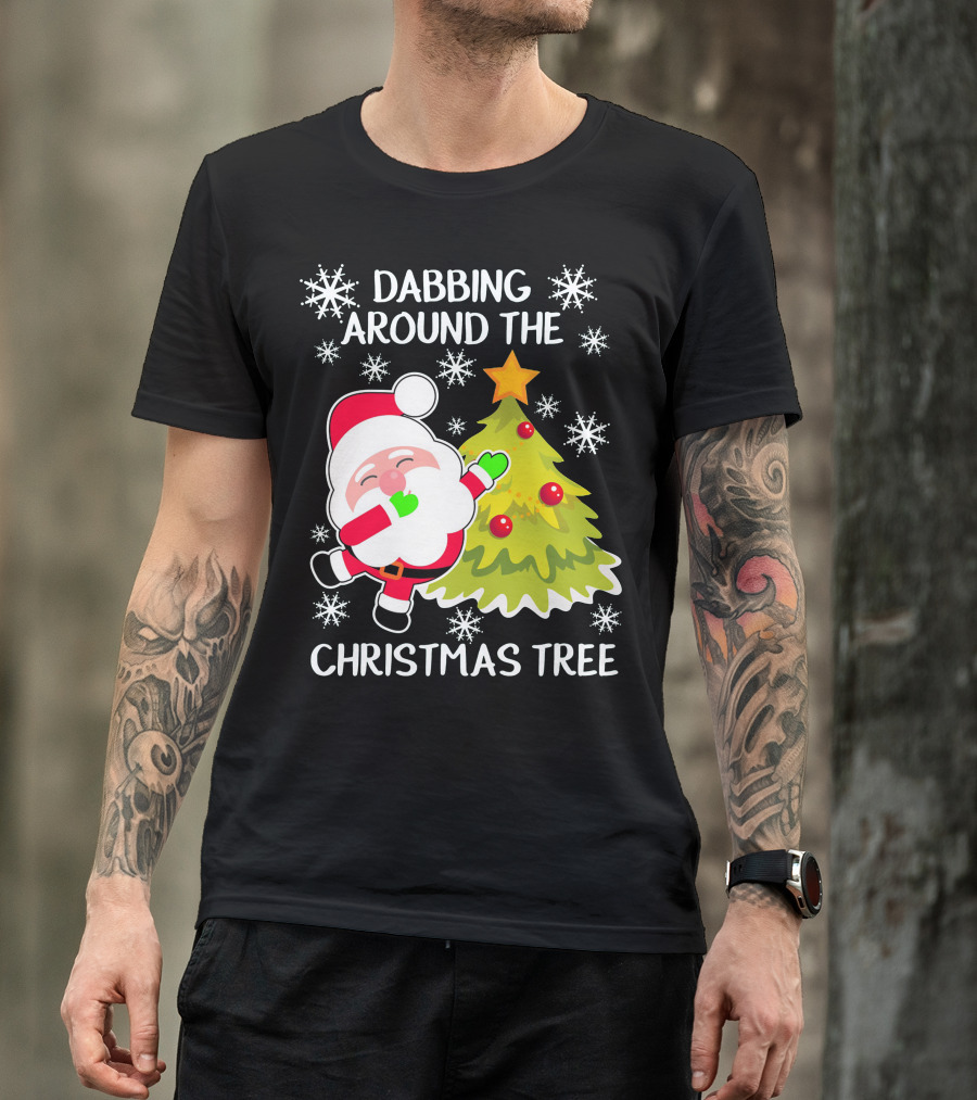 Dabbing Santa Claus Around The Christmas Tree With Snowflakes T-Shirt