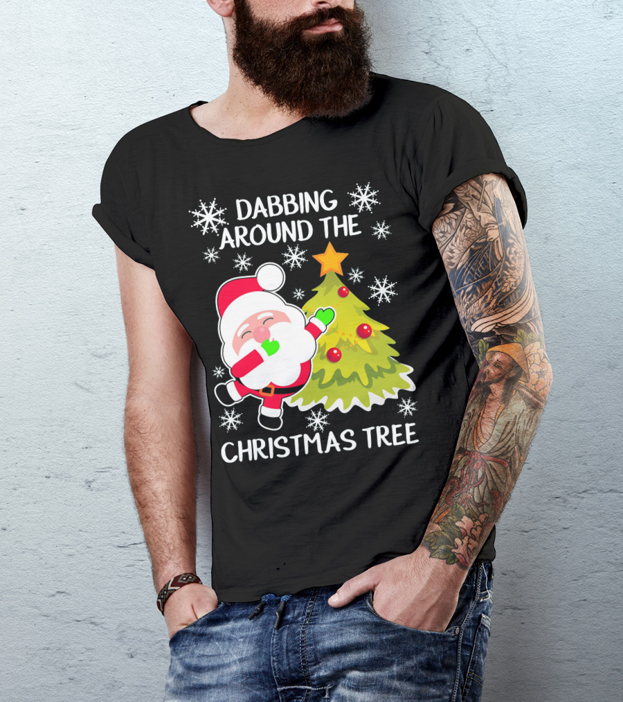 Dabbing Santa Claus Around The Christmas Tree With Snowflakes T-Shirt