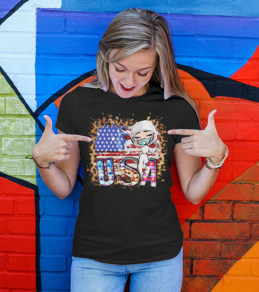 USA Hero Medical Frontline Worker With Flag T-Shirt