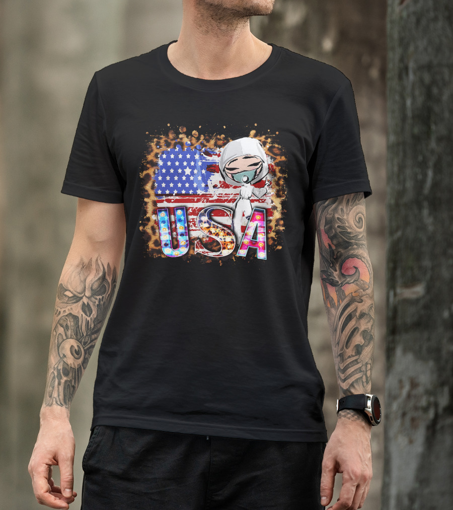 USA Hero Medical Frontline Worker With Flag T-Shirt