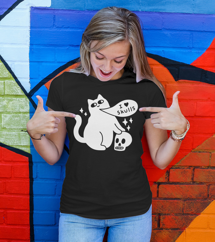 I Love Skulls Cat With Speech Bubble And Stars T-Shirt