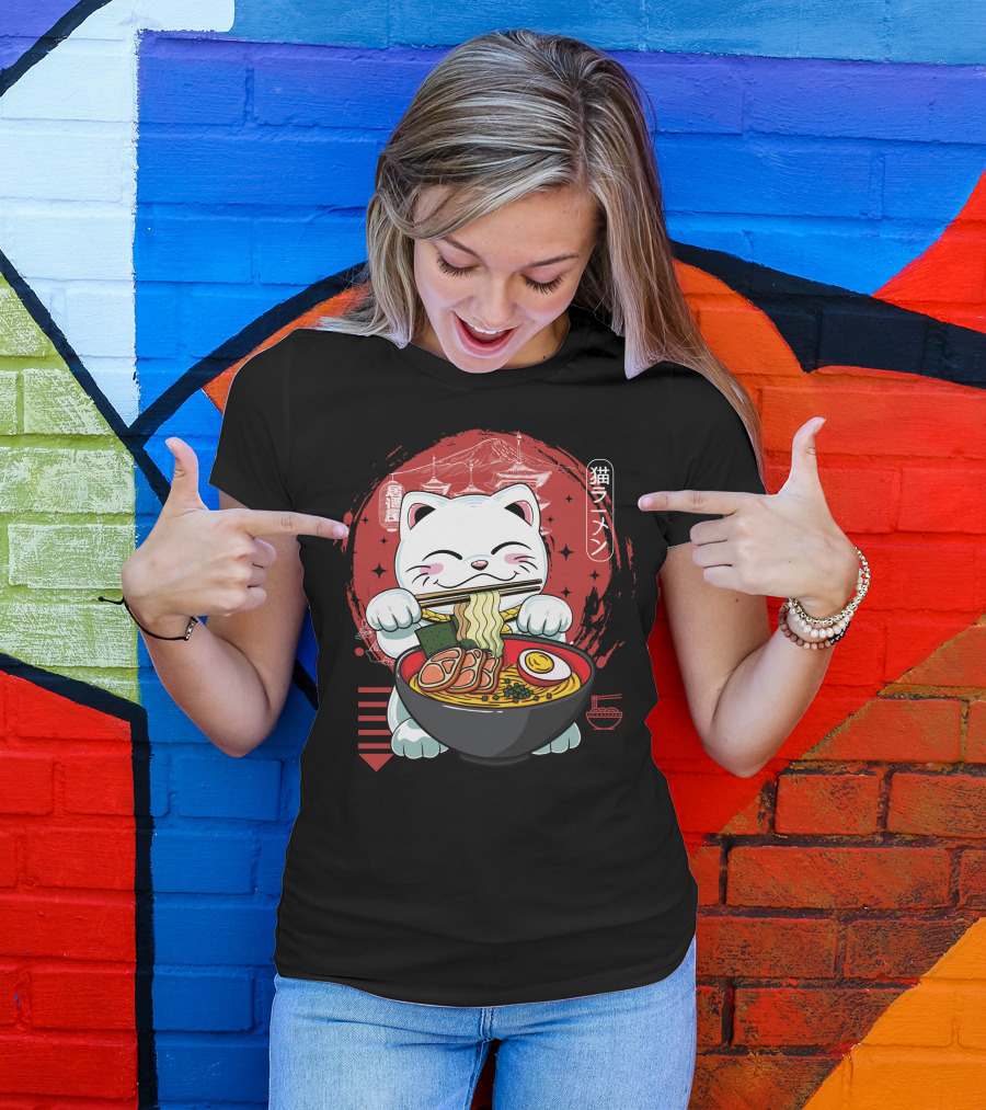 Neko Ramen Maneki-Neko With Chopsticks And Bowl Of Ramen Stars T-Shirt